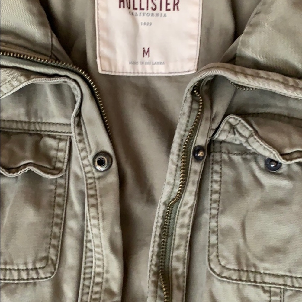 Army Green Vest - Picture 5 of 8